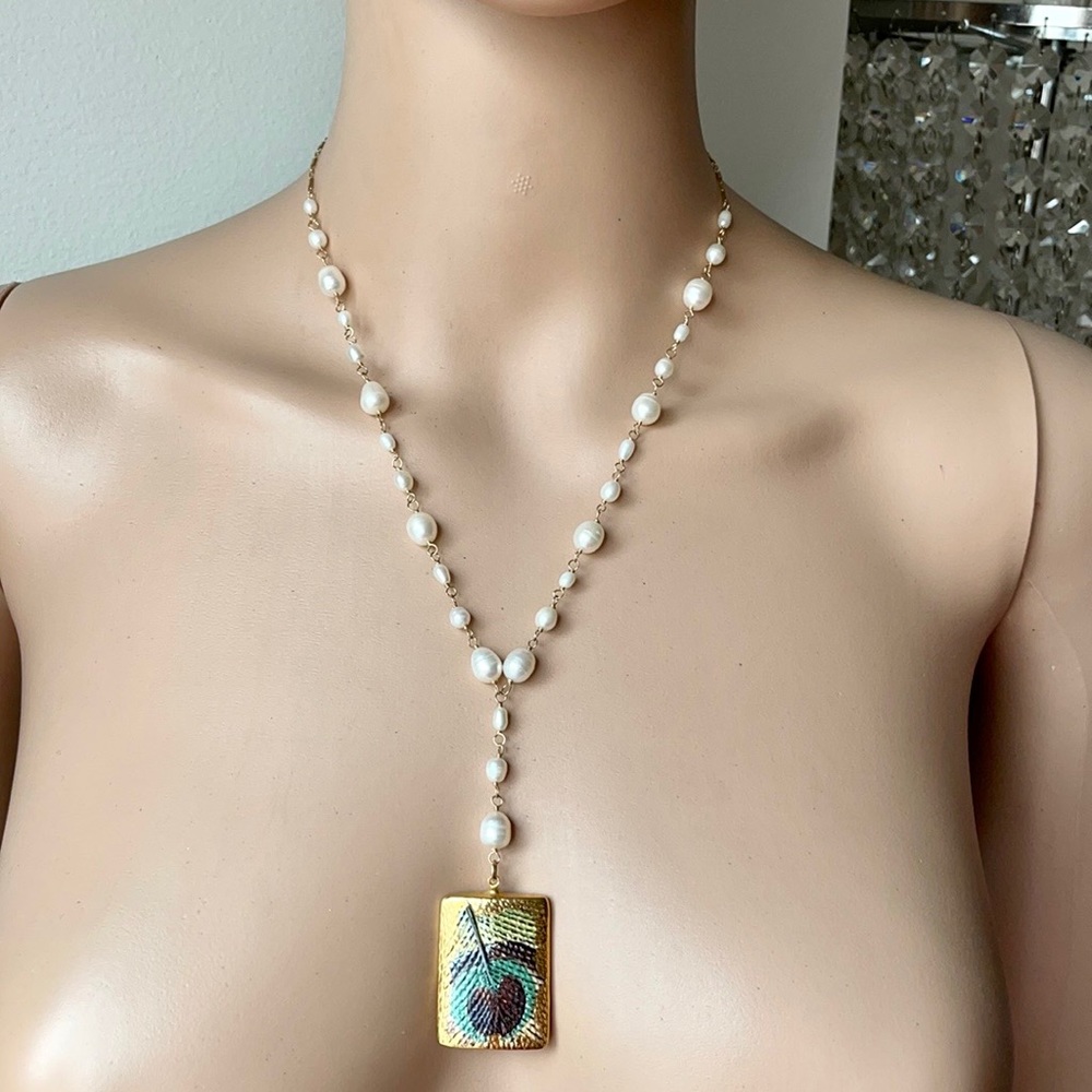 FRESHWATER PEARL PEACOCK GOLD TONE NECKLACE